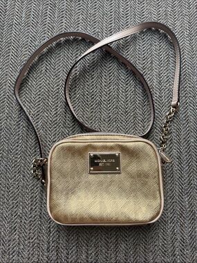 Michael Kors Jet Set Small Crossbody Bag Purse